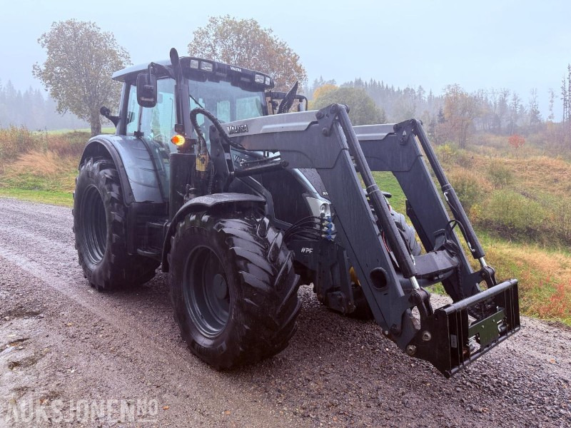 2013 Valtra N143 Direct med fronthydraulikk og kraftuttak(PTO) - Nylig EU godkjent - Traktor: obrázek 2 2013 Valtra N143 Direct med fronthydraulikk og kraftuttak(PTO) - Nylig EU godkjent - Traktor: obrázek 2