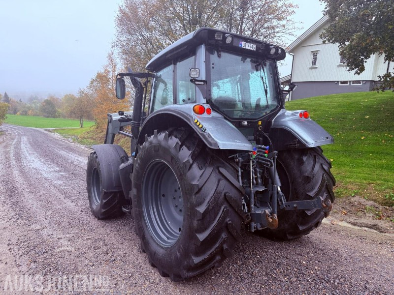2013 Valtra N143 Direct med fronthydraulikk og kraftuttak(PTO) - Nylig EU godkjent - Traktor: obrázek 4 2013 Valtra N143 Direct med fronthydraulikk og kraftuttak(PTO) - Nylig EU godkjent - Traktor: obrázek 4