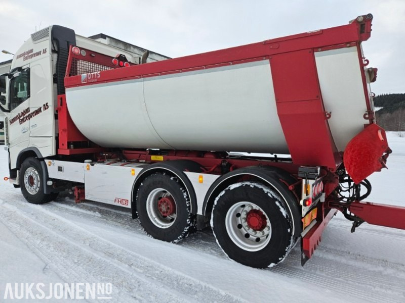 2013 Volvo FH16 750 - 6x2 med henger - Brøyterigget - Boggiløft - Tipphenger - EU godkjent - Euro5 - Sklápěč: obrázek 5 2013 Volvo FH16 750 - 6x2 med henger - Brøyterigget - Boggiløft - Tipphenger - EU godkjent - Euro5 - Sklápěč: obrázek 5