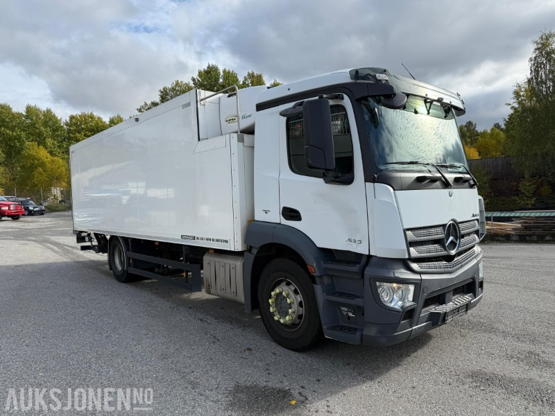 2015 Mercedes-Benz ANTOS 1830 skapbil, baklem, kjøling, fjernkontroll, ryggekamera, 360, lav KM - Skříňový nákladní auto: obrázek 3 2015 Mercedes-Benz ANTOS 1830 skapbil, baklem, kjøling, fjernkontroll, ryggekamera, 360, lav KM - Skříňový nákladní auto: obrázek 3