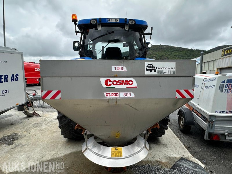2015 New Holland T6.140 m/snøplog og strøkasse, 1789 timer - Traktor: obrázek 4 2015 New Holland T6.140 m/snøplog og strøkasse, 1789 timer - Traktor: obrázek 4