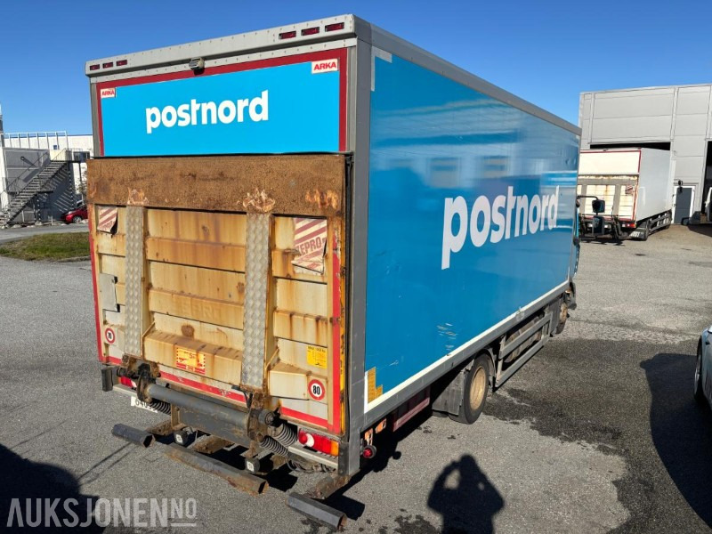 2015 Renault Trucks D12. Skapbil med bakløfter. - Skříňový nákladní auto: obrázek 5 2015 Renault Trucks D12. Skapbil med bakløfter. - Skříňový nákladní auto: obrázek 5