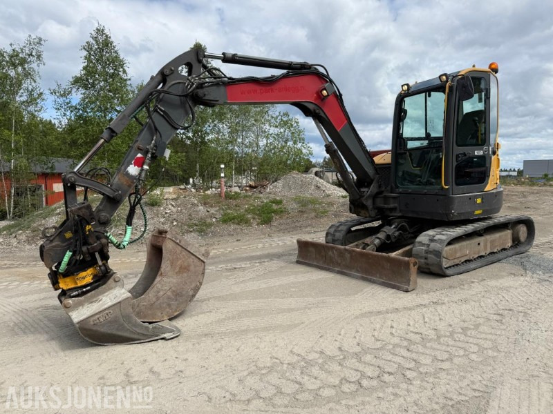 2015 Volvo ECR58D BELTEGRAVER ROTORTILT 2 SKUFFER SERVICEHISTORIKK. - Rýpadlo: obrázek 1 2015 Volvo ECR58D BELTEGRAVER ROTORTILT 2 SKUFFER SERVICEHISTORIKK. - Rýpadlo: obrázek 1