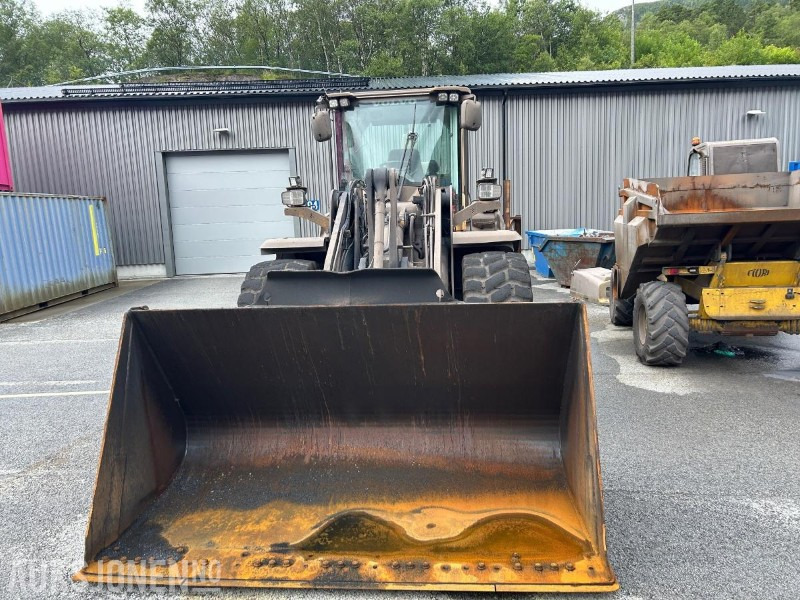 2015 Volvo L120H hjullaster med skuffe - Kolový nakladač: obrázek 4 2015 Volvo L120H hjullaster med skuffe - Kolový nakladač: obrázek 4