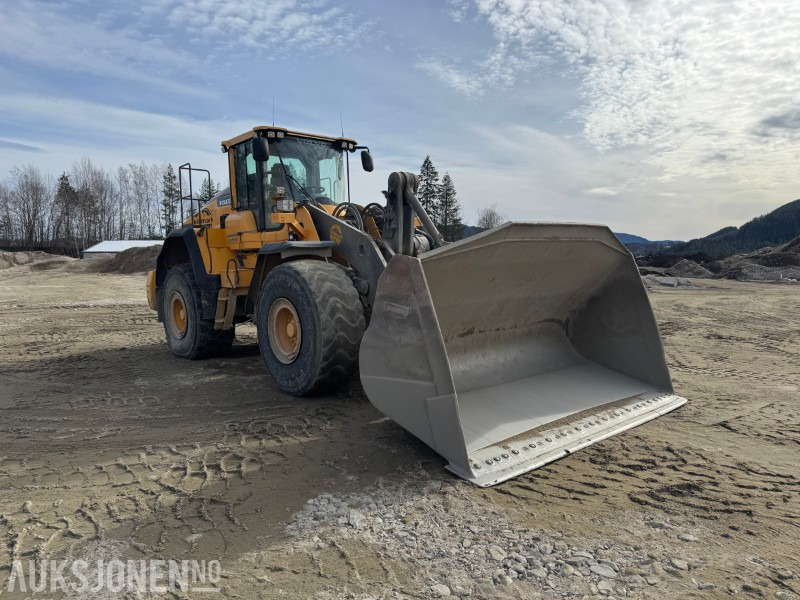 2015 Volvo L180H Hjullaster - Spakestyring - Sentralsmøring - Kolový nakladač: obrázek 3 2015 Volvo L180H Hjullaster - Spakestyring - Sentralsmøring - Kolový nakladač: obrázek 3