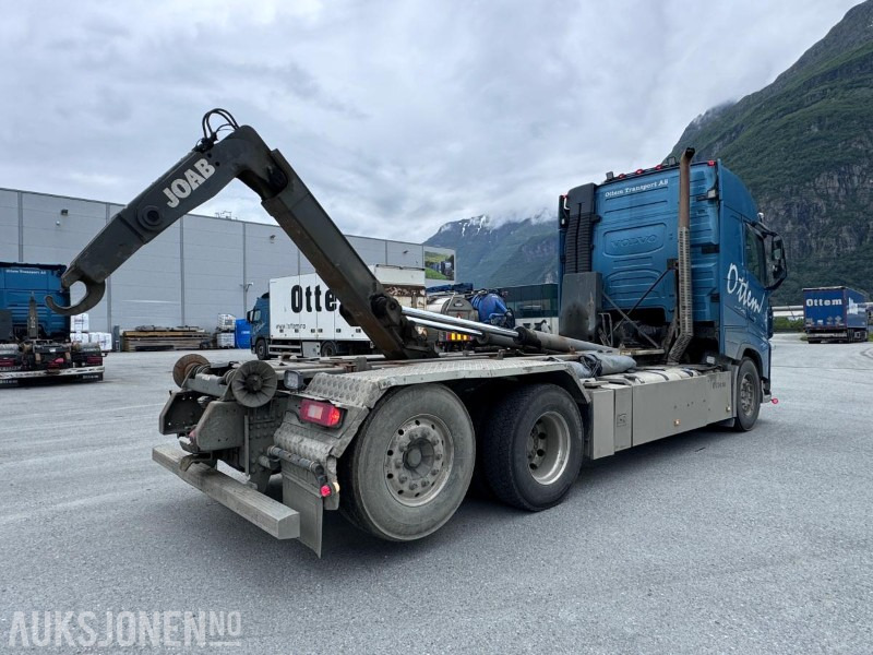 2016 Volvo FH540 - Krokbil - JOAB krokløft med fjernstyring - Bevogrip sandstøere - Nylig EU godkjent - Hákový nosič kontejnerů: obrázek 4 2016 Volvo FH540 - Krokbil - JOAB krokløft med fjernstyring - Bevogrip sandstøere - Nylig EU godkjent - Hákový nosič kontejnerů: obrázek 4