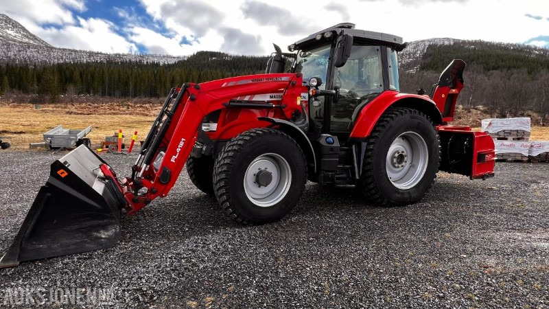 2017 Massey Ferguson 6714 S Dyna VT * Eu Godkjent * 2503 Timer * - Traktor: obrázek 1 2017 Massey Ferguson 6714 S Dyna VT * Eu Godkjent * 2503 Timer * - Traktor: obrázek 1