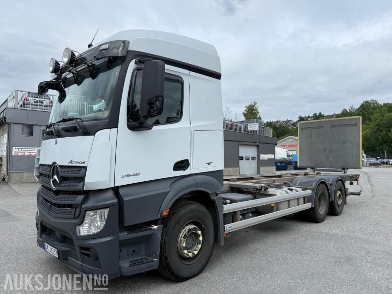 2017 Mercedes-Benz ACTROS 2548 containerbil, Zepro baklem, automat, 476hk, ryggekamera, multiratt - Kontejnérový podvozek/ Výměnná nástavba: obrázek 1 2017 Mercedes-Benz ACTROS 2548 containerbil, Zepro baklem, automat, 476hk, ryggekamera, multiratt - Kontejnérový podvozek/ Výměnná nástavba: obrázek 1