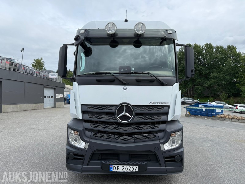 2017 Mercedes-Benz ACTROS 2548 containerbil, Zepro baklem, automat, 476hk, ryggekamera, multiratt - Kontejnérový podvozek/ Výměnná nástavba: obrázek 2 2017 Mercedes-Benz ACTROS 2548 containerbil, Zepro baklem, automat, 476hk, ryggekamera, multiratt - Kontejnérový podvozek/ Výměnná nástavba: obrázek 2