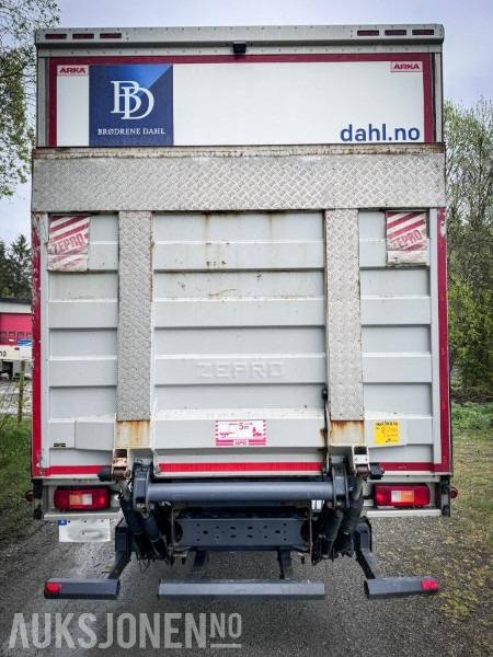 2017 Volvo FE - 320 - Distribusjons lastebil med bakløft - Gått kun 264.000 km - Skříňový nákladní auto: obrázek 5 2017 Volvo FE - 320 - Distribusjons lastebil med bakløft - Gått kun 264.000 km - Skříňový nákladní auto: obrázek 5