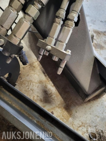 2018 Bobcat Grader 213 - Veiskrape til Bobcat - Stavební zařízení: obrázek 4 2018 Bobcat Grader 213 - Veiskrape til Bobcat - Stavební zařízení: obrázek 4