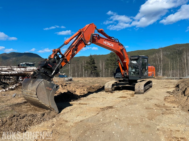 2018 Hitachi ZX210 LC-6/Rototilt/OilQuick/Leica GPS/Kamera/LED - Rýpadlo: obrázek 1 2018 Hitachi ZX210 LC-6/Rototilt/OilQuick/Leica GPS/Kamera/LED - Rýpadlo: obrázek 1