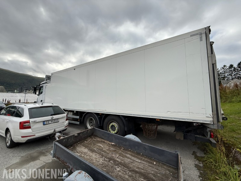 2018 Mercedes-Benz Antos 2545 6X2 - Thermo - Bakløft - 21 Paller - 129839KM - Skříňový nákladní auto: obrázek 2 2018 Mercedes-Benz Antos 2545 6X2 - Thermo - Bakløft - 21 Paller - 129839KM - Skříňový nákladní auto: obrázek 2