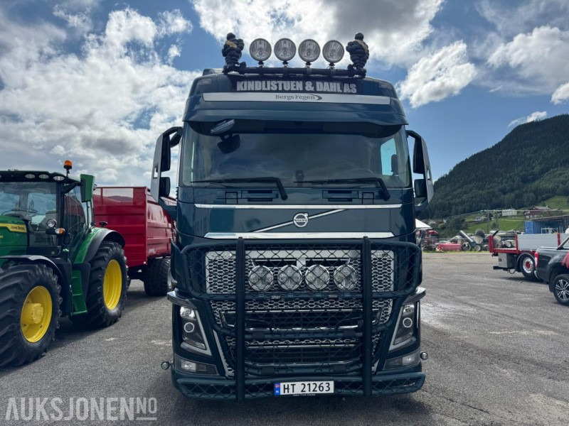 2018 Volvo FH16 8X4 komplett tømmerbil med kran og henger. - Lesovůz, Auto s hydraulickou rukou: obrázek 2 2018 Volvo FH16 8X4 komplett tømmerbil med kran og henger. - Lesovůz, Auto s hydraulickou rukou: obrázek 2