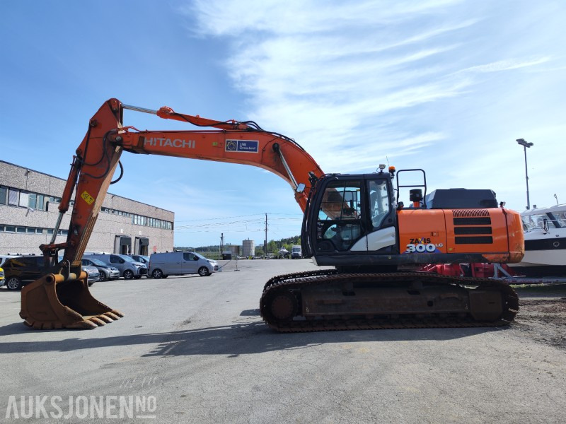 2019 Hitachi Zaxis ZX300LC-6 Beltegraver med graveskuffe - Rýpadlo: obrázek 2 2019 Hitachi Zaxis ZX300LC-6 Beltegraver med graveskuffe - Rýpadlo: obrázek 2
