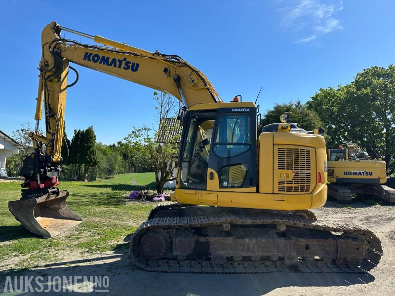 2019 Komatsu PC228USLC-11 - Gravemaskin - Tiltrotator R8 - Topcon GPS - 2skuffer - Sentralsmøring - 4467timer - Rýpadlo: obrázek 2 2019 Komatsu PC228USLC-11 - Gravemaskin - Tiltrotator R8 - Topcon GPS - 2skuffer - Sentralsmøring - 4467timer - Rýpadlo: obrázek 2