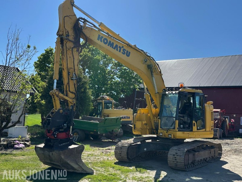 2019 Komatsu PC228USLC-11 - Gravemaskin - Tiltrotator R8 - Topcon GPS - 2skuffer - Sentralsmøring - 4467timer - Rýpadlo: obrázek 1 2019 Komatsu PC228USLC-11 - Gravemaskin - Tiltrotator R8 - Topcon GPS - 2skuffer - Sentralsmøring - 4467timer - Rýpadlo: obrázek 1