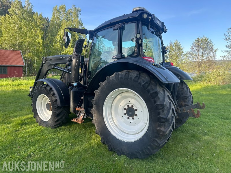 2019 Valtra N174 med frontlaster og mye utstyr - Traktor: obrázek 4 2019 Valtra N174 med frontlaster og mye utstyr - Traktor: obrázek 4
