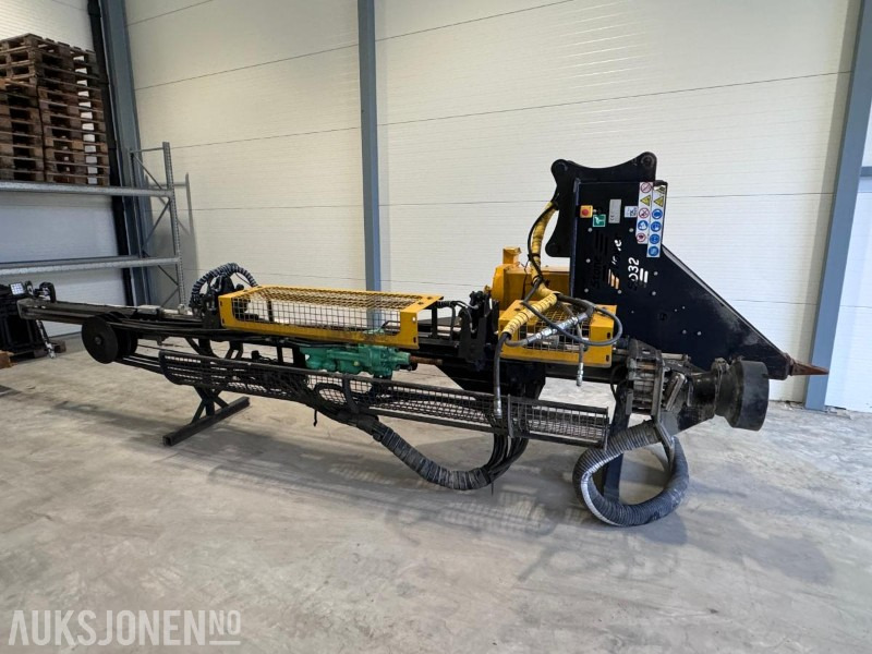 2020 Stone Power SD32 Boretårn for gravemaskin - Montabert HC50 hammer - Med fjernstyring - Vrtná souprava: obrázek 1 2020 Stone Power SD32 Boretårn for gravemaskin - Montabert HC50 hammer - Med fjernstyring - Vrtná souprava: obrázek 1