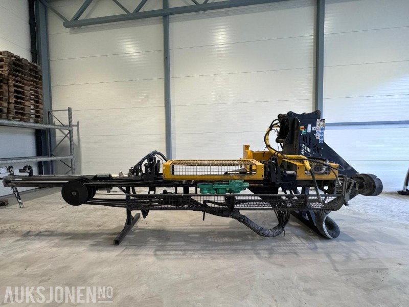 2020 Stone Power SD32 Boretårn for gravemaskin - Montabert HC50 hammer - Med fjernstyring - Vrtná souprava: obrázek 2 2020 Stone Power SD32 Boretårn for gravemaskin - Montabert HC50 hammer - Med fjernstyring - Vrtná souprava: obrázek 2