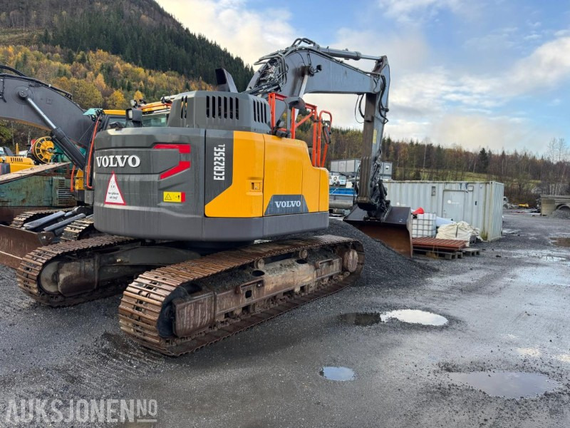 2020 Volvo ECR 235EL Gravemaskin - S70 feste - Pusskuffe - Sentralsmøring - bunkringspumpe - Tiltrotator - Pusskuffe - Sertifisert - Rýpadlo: obrázek 2 2020 Volvo ECR 235EL Gravemaskin - S70 feste - Pusskuffe - Sentralsmøring - bunkringspumpe - Tiltrotator - Pusskuffe - Sertifisert - Rýpadlo: obrázek 2