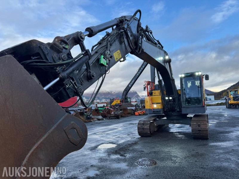 2020 Volvo ECR 235EL Gravemaskin - S70 feste - Pusskuffe - Sentralsmøring - bunkringspumpe - Tiltrotator - Pusskuffe - Sertifisert - Rýpadlo: obrázek 4 2020 Volvo ECR 235EL Gravemaskin - S70 feste - Pusskuffe - Sentralsmøring - bunkringspumpe - Tiltrotator - Pusskuffe - Sertifisert - Rýpadlo: obrázek 4