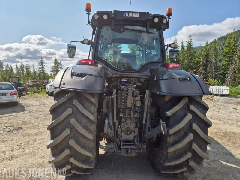2021 Valtra T 234 VERSU med laster og front hydraulikk / PTO - Traktor: obrázek 4 2021 Valtra T 234 VERSU med laster og front hydraulikk / PTO - Traktor: obrázek 4