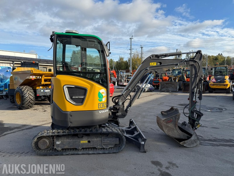 2021 Volvo JECR25D elektrisk minigraver, 2 skuffer, skjær, lav timetall, Steelwrist, LED - Mini rýpadlo: obrázek 5 2021 Volvo JECR25D elektrisk minigraver, 2 skuffer, skjær, lav timetall, Steelwrist, LED - Mini rýpadlo: obrázek 5