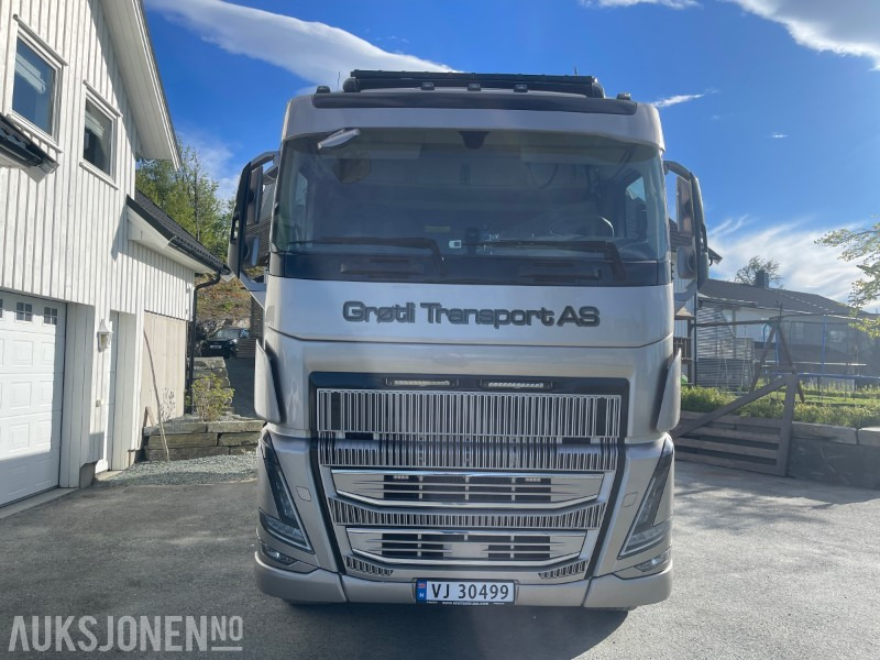 2022 Volvo FH16 750 8x4 Tridem – Gullavtale, Én Eier, EU-godkjent til 15.05.2026 - Sklápěč: obrázek 2 2022 Volvo FH16 750 8x4 Tridem – Gullavtale, Én Eier, EU-godkjent til 15.05.2026 - Sklápěč: obrázek 2