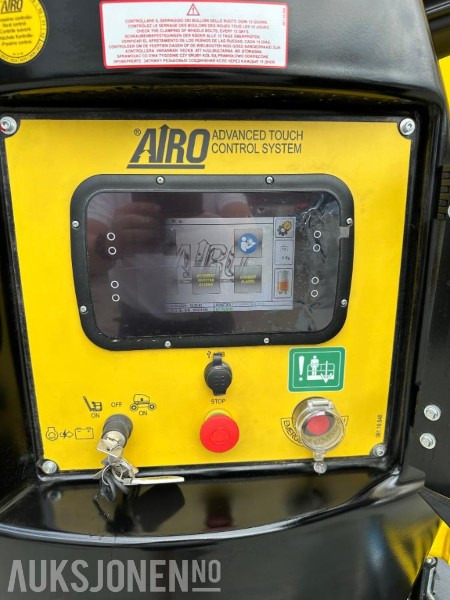 2023 AIRO A12 JE, elektrisk bomlift - Roterende Jibb - Arbeidshøyde 12,1 m. - Leveres med ny årskontroll! - Pracovní plošina: obrázek 4 2023 AIRO A12 JE, elektrisk bomlift - Roterende Jibb - Arbeidshøyde 12,1 m. - Leveres med ny årskontroll! - Pracovní plošina: obrázek 4
