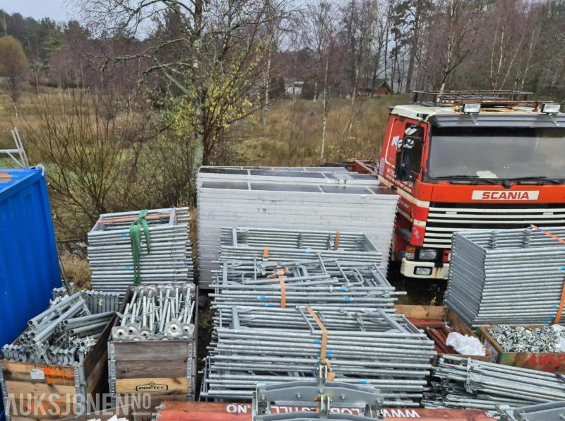 2023 Global Stillas - Stor stillaspakke - Fasadestillas - Brukt på kun 1 prosjekt - Stavební zařízení: obrázek 5 2023 Global Stillas - Stor stillaspakke - Fasadestillas - Brukt på kun 1 prosjekt - Stavební zařízení: obrázek 5