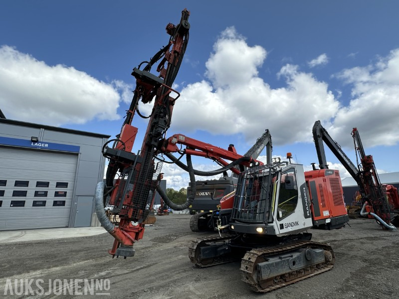 2023 Sandvik Ranger DX800 (2023) – Med GPS L5 Carlson DrillGrade - Vrtná souprava: obrázek 1 2023 Sandvik Ranger DX800 (2023) – Med GPS L5 Carlson DrillGrade - Vrtná souprava: obrázek 1