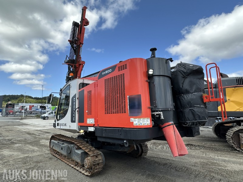 2023 Sandvik Ranger DX800 (2023) – Med GPS L5 Carlson DrillGrade - Vrtná souprava: obrázek 3 2023 Sandvik Ranger DX800 (2023) – Med GPS L5 Carlson DrillGrade - Vrtná souprava: obrázek 3