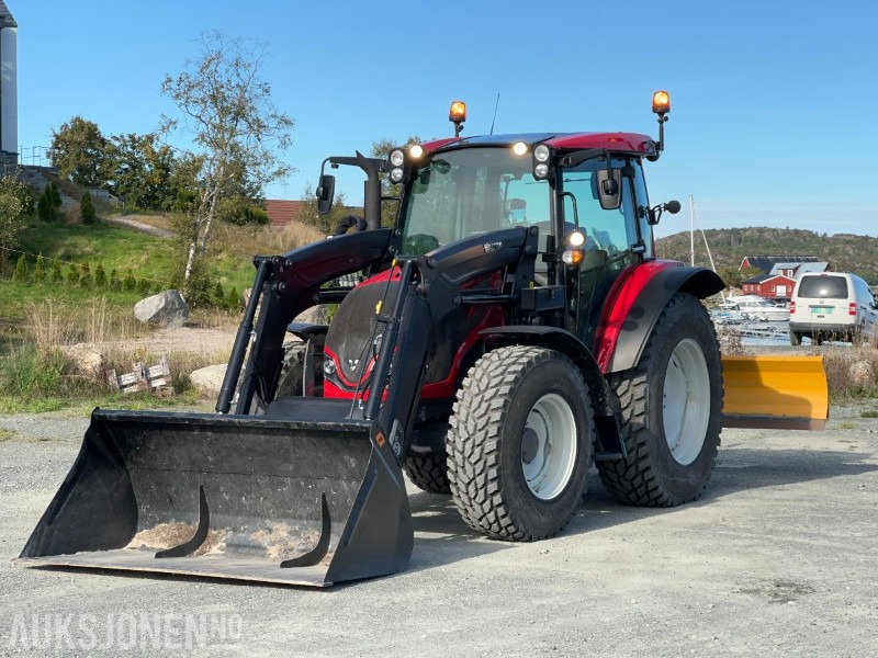 2023 Valtra A95 - Mye utstyr, lite brukt - Traktor: obrázek 1 2023 Valtra A95 - Mye utstyr, lite brukt - Traktor: obrázek 1