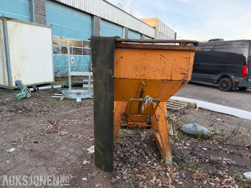 Betongtobb 120x120x116 cm - Stavební zařízení: obrázek 1 Betongtobb 120x120x116 cm - Stavební zařízení: obrázek 1