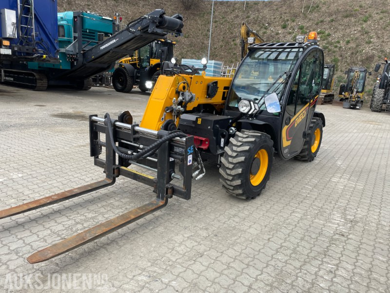 Dieci Apollo 26.6 Hyd pll gaffel skuffe og løftekrok - Teleskopický manipulátor: obrázek 1 Dieci Apollo 26.6 Hyd pll gaffel skuffe og løftekrok - Teleskopický manipulátor: obrázek 1