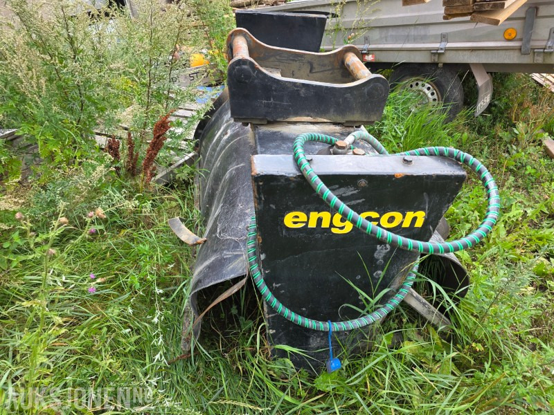 Engcon SR1300B Feiebørste - S60 feste - 35 stk feiebørster - Stavební zařízení: obrázek 3 Engcon SR1300B Feiebørste - S60 feste - 35 stk feiebørster - Stavební zařízení: obrázek 3