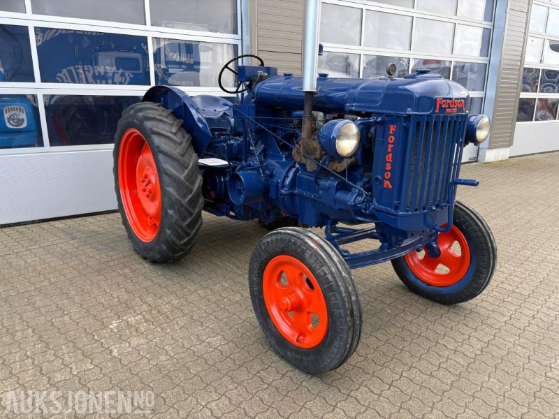 Ford Fordson-Stegamajor E27N - Traktor: obrázek 4 Ford Fordson-Stegamajor E27N - Traktor: obrázek 4