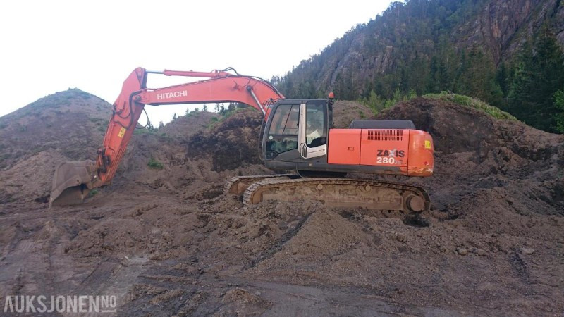 Hitachi ZX280Lc kun 9.000 arbeidstimer, ROTOTILT, 2 skuffer, sentralsmøring, hurtigkobling - Rýpadlo: obrázek 1 Hitachi ZX280Lc kun 9.000 arbeidstimer, ROTOTILT, 2 skuffer, sentralsmøring, hurtigkobling - Rýpadlo: obrázek 1