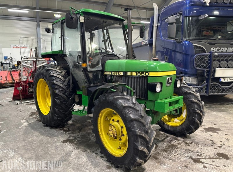 John Deere 1950 – 1988-modell – 46 hk – Starter og går – 4x4 – Med styringsdeler og kjettinger - Traktor: obrázek 3 John Deere 1950 – 1988-modell – 46 hk – Starter og går – 4x4 – Med styringsdeler og kjettinger - Traktor: obrázek 3