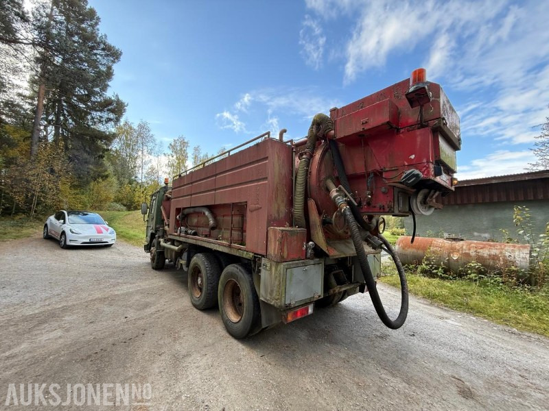 1986 Volvo FL10 Intercooler 6x2 med Müller Umwelttechnik slamsuger/spylepåbygg - Komunální/ Speciální technika: obrázek 3 1986 Volvo FL10 Intercooler 6x2 med Müller Umwelttechnik slamsuger/spylepåbygg - Komunální/ Speciální technika: obrázek 3