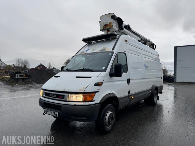 2005 Iveco Daily, Liftbil - UniJet - HPT 65C15, 230.604 km - Nifty lift - VM 140 med personkorg - Sertifisert lift til juni 2026 - Komunální/ Speciální technika: obrázek 1 2005 Iveco Daily, Liftbil - UniJet - HPT 65C15, 230.604 km - Nifty lift - VM 140 med personkorg - Sertifisert lift til juni 2026 - Komunální/ Speciální technika: obrázek 1