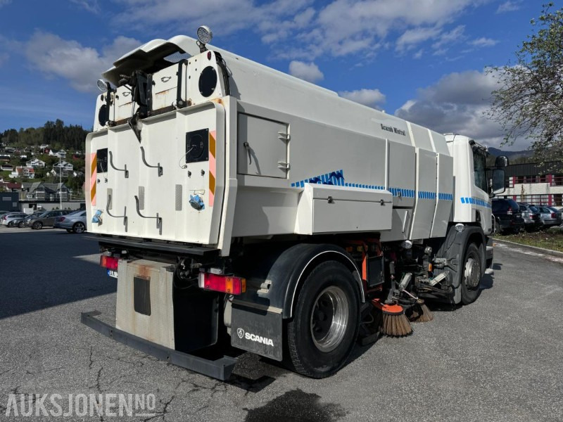 2006 Scania P340 DB - 4X2 - HNA Feiebil - Gått kun 99.688 km - Komunální/ Speciální technika: obrázek 4 2006 Scania P340 DB - 4X2 - HNA Feiebil - Gått kun 99.688 km - Komunální/ Speciální technika: obrázek 4