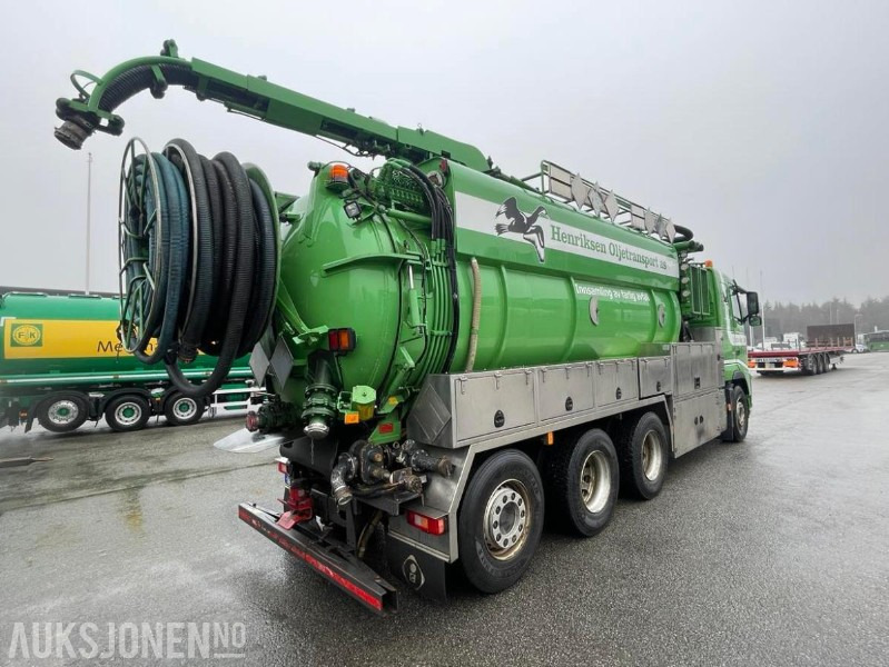 2010 VOLVO FH500 8X4 INTERCONSULT SS2343 BST3-17CR ADR SLAMSUGER MED HØYTRYKKSPYLER - 203576 KM. - Komunální/ Speciální technika: obrázek 4 2010 VOLVO FH500 8X4 INTERCONSULT SS2343 BST3-17CR ADR SLAMSUGER MED HØYTRYKKSPYLER - 203576 KM. - Komunální/ Speciální technika: obrázek 4