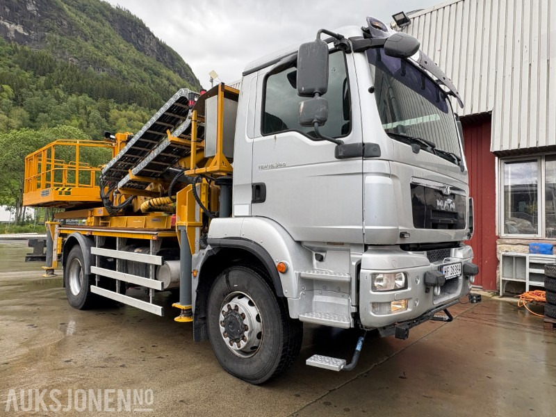 2014 MAN TGM 18.340 Normet Esslift 810 liftbil - 15 888 km - Komunální/ Speciální technika: obrázek 2 2014 MAN TGM 18.340 Normet Esslift 810 liftbil - 15 888 km - Komunální/ Speciální technika: obrázek 2