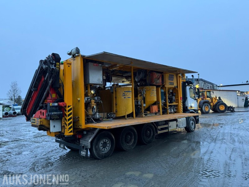 2017 Mercedes-Benz Arocs 3235 8x4, Injeksjonsrigg AMV, EURO 6, påmontert kran - Komunální/ Speciální technika: obrázek 5 2017 Mercedes-Benz Arocs 3235 8x4, Injeksjonsrigg AMV, EURO 6, påmontert kran - Komunální/ Speciální technika: obrázek 5