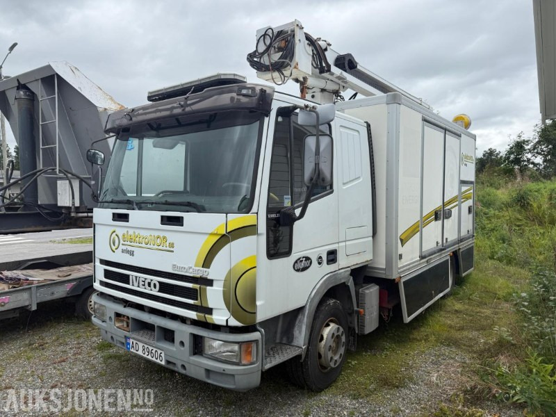 Iveco EuroCargo liftbil med kurv - 179 571 km - Webasto - Arbeidslys - Komunální/ Speciální technika: obrázek 1 Iveco EuroCargo liftbil med kurv - 179 571 km - Webasto - Arbeidslys - Komunální/ Speciální technika: obrázek 1