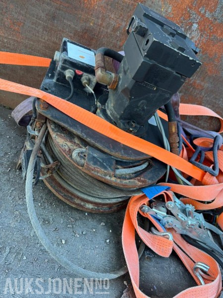 Kranbil Vinsj - ingen minstepris - Jeřáb: obrázek 1 Kranbil Vinsj - ingen minstepris - Jeřáb: obrázek 1