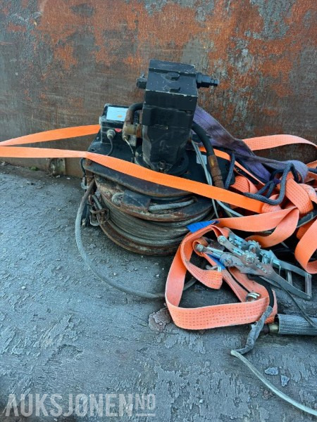 Kranbil Vinsj - ingen minstepris - Jeřáb: obrázek 2 Kranbil Vinsj - ingen minstepris - Jeřáb: obrázek 2