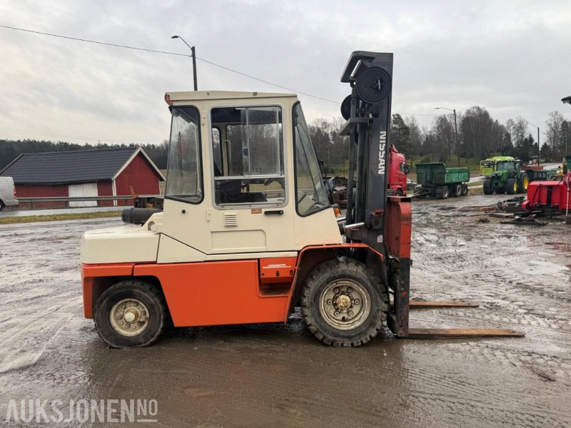 1997 Nissan WGF03A40 GAFFELTRUCK. - Manipulační technika: obrázek 4 1997 Nissan WGF03A40 GAFFELTRUCK. - Manipulační technika: obrázek 4